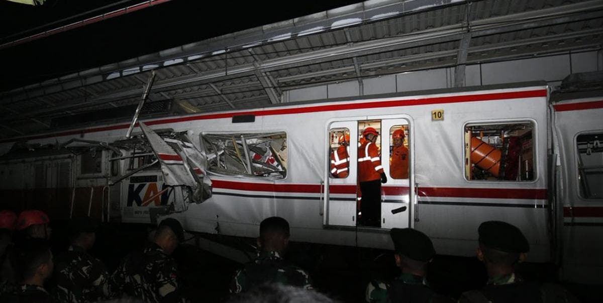 Masinis KA Argo Bromo Selamat Usai Tabrakan Kereta di Stasiun Bekasi Timur