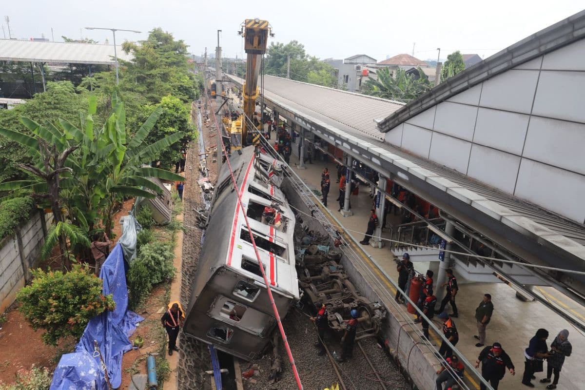 KRL Lintas Bekasi-Cikarang Ditargetkan Beroperasi Kembali Siang Ini