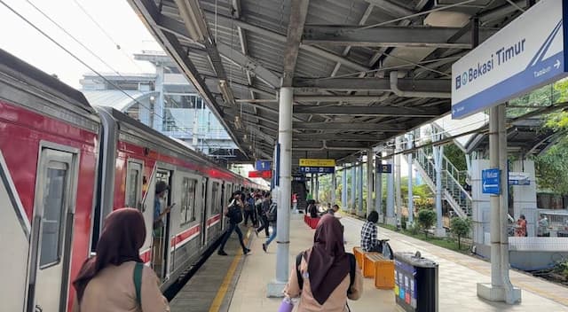 KRL Bekasi-Cikarang Kembali Beroperasi Normal Pasca-Kecelakaan