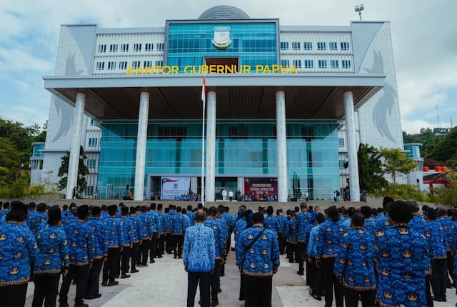 Gubernur Fakhiri: Otonomi Daerah Harus Menghadirkan Keadilan di Tanah Papua!