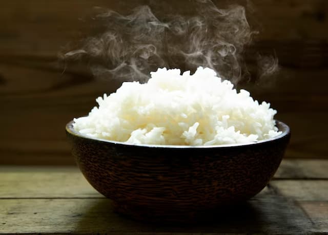 Mitos atau Fakta: Nasi Panas Bisa Picu Gula Darah Naik?