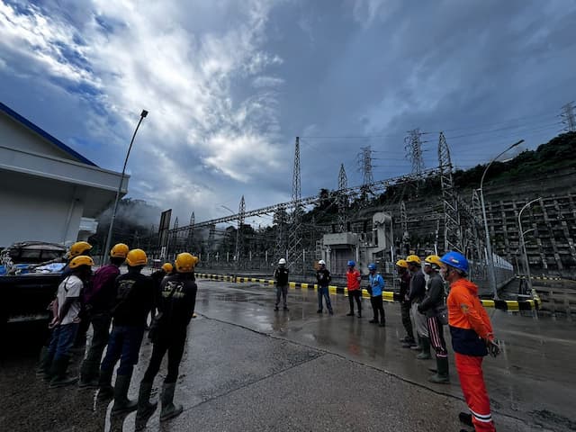 PLN Pastikan Listrik di Sumatera Berangsur Pulih