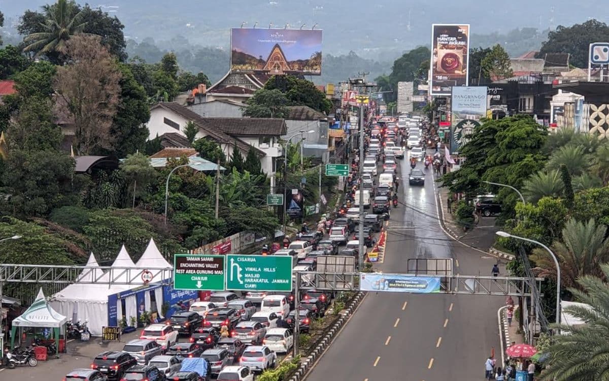 Libur Idul Adha, Polisi Terapkan One Way Arah Jakarta di Jalur Puncak Siang Ini