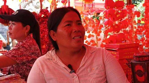 Sebulan Jelang Imlek 2026, Pedagang Pernak-Pernik Catat Omzet Rp40 Juta Sehari