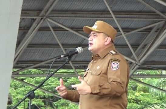 Tegas! Pemkot Makassar Larang Paku dan Pasang Reklame di Pohon Demi Jaga Estetika Kota Tegas! Pemkot Makassar Larang Paku dan Pasang Reklame di Pohon Demi Jaga Estetika Kota