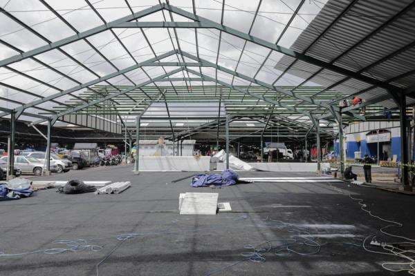 Usai Kebakaran, Pedagang Pasar Induk Kramat Jati Mulai Pindah ke Tempat Penampungan Sementara