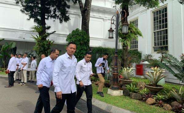Prabowo Gelar Sidang Kabinet, Seluruh Menteri Kompak Kenakan Kemeja Putih