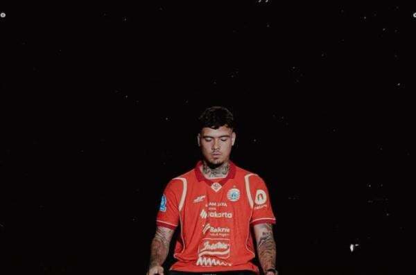 Cerita di Balik Transfer Kilat Shayne Pattynama ke Persija Jakarta