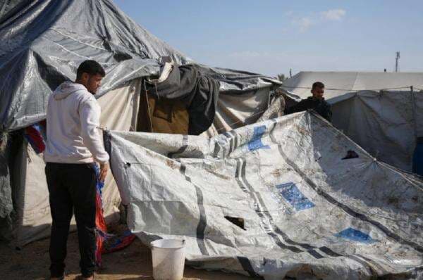 Musim Dingin Tiba, Warga Gaza Berjuang Hadapi Hujan hingga Banjir Musim Dingin Tiba, Warga Gaza Berjuang Hadapi Hujan hingga Banjir