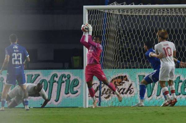 Persib Paling Sedikit Kebobolan di Paruh Pertama Super League 2025-2026