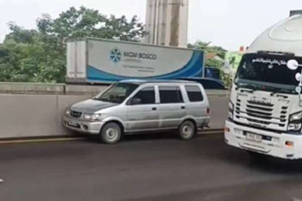 Polisi soal Viral Mobil Jalan Sendiri di Tol Japek: Sopir Meninggal