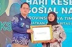 Puncak HKSN Jatim: Paguyuban Pedagang Sayur Kota Batu Terima Penghargaan