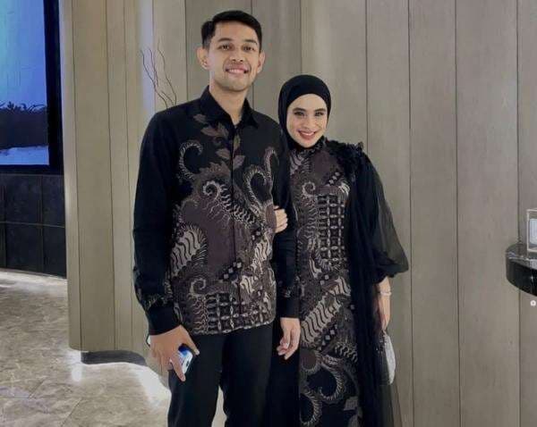 Kisah Bahagia Fajar Alfian, Resmi Lepas Masa Lajang Usai Nikahi sang Kekasih Kisah Bahagia Fajar Alfian, Resmi Lepas Masa Lajang Usai Nikahi sang Kekasih