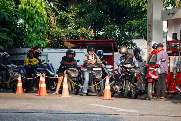 Masyarakat RI Kini Serbu Pertalite Usai Harga Pertamax Naik Jadi Rp16.250 per Liter