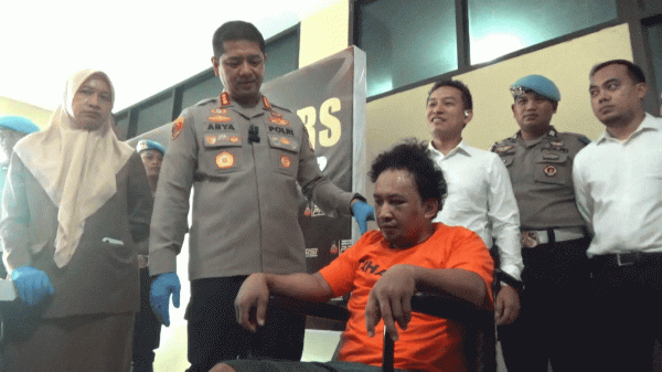 Motif Fantasy Video Porno, Pelaku Perkosa Bocah di Makassar Usai Culik dan Sekap Korban Motif Fantasy Video Porno, Pelaku Perkosa Bocah di Makassar Usai Culik dan Sekap Korban