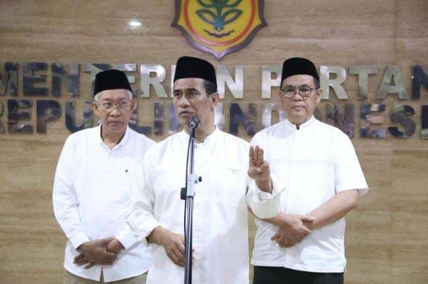 Mentan Amran Pastikan Stok Jelang Lebaran Aman, Beras di Bulog Capai 2,2 Juta Ton Mentan Amran Pastikan Stok Jelang Lebaran Aman, Beras di Bulog Capai 2,2 Juta Ton