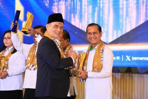 Humas Award 2024, Ditjen Bimas Buddha Raih Penghargaan Kategori Inovasi Konten Digital Layanan Keagamaan