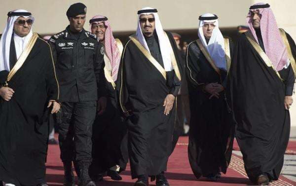 Siapakah Deretan Keluarga Terkaya Dunia? Siapakah Deretan Keluarga Terkaya Dunia?