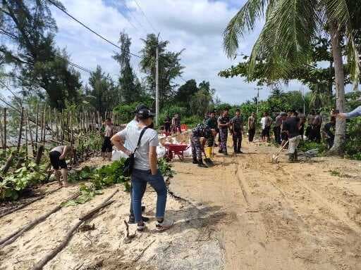 Banjir dan Abrasi Putus Akses Jalan Penghubung di Lingga