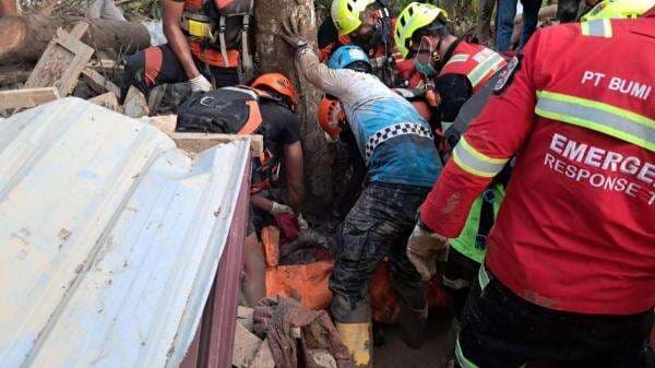 Satu Bulan Bencana Sumatera, Tim SAR Kembali Temukan Korban Tewas Akibat Banjir Bandang