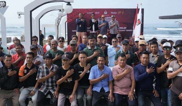 Touring Demokrasi, KPU Jabar Ajak Nelayan Pangandaran Aktif di Pilkada 2024