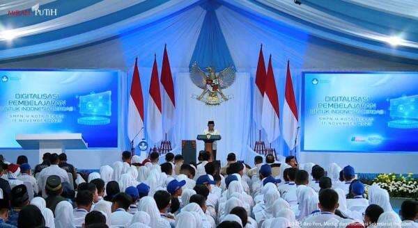 Mendikdasmen Sebut Digitalisasi Pembelajaran Capai 75 Persen dari Target 288 Ribu Smartboard