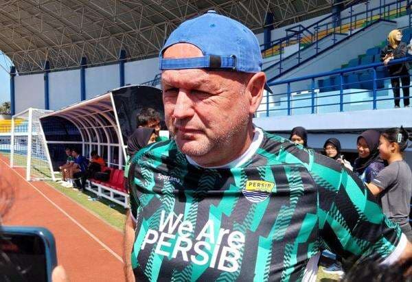 Bojan Hodak Peringatkan Bobotoh: Jangan Korbankan Persib Bandung demi Kesenangan Pribadi