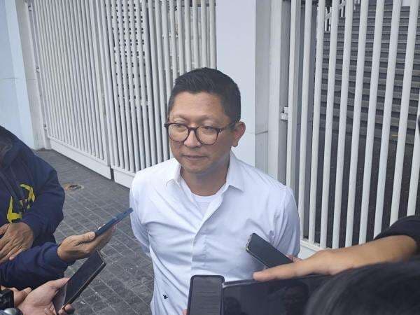 Kata Direktur Persija Jakarta soal Gosip Ezra Walian dan Jaja