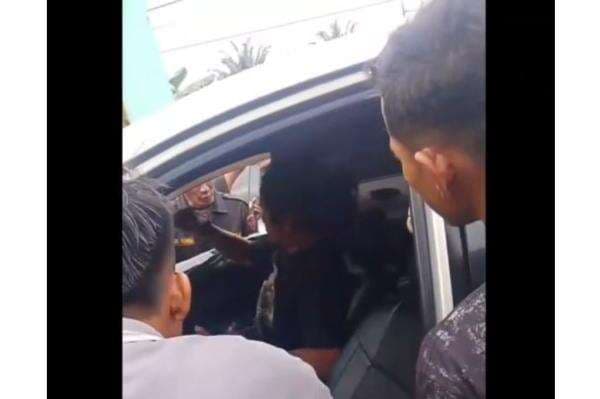 Viral Mobil Tabrak Lari 4 Motor di Asahan, Pengemudi Nyaris Diamuk Massa Ternyata Polisi