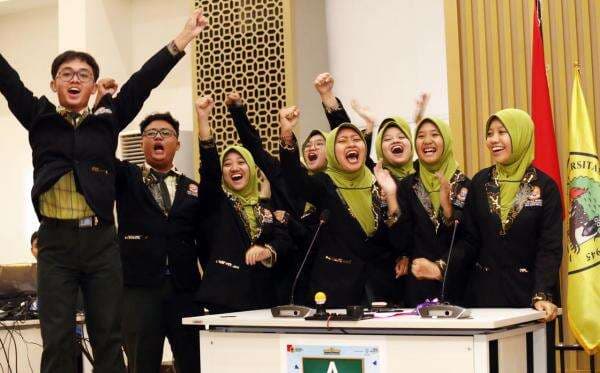 Berlangsung menegangkan, Sesi Kedua Semifinal Loloskan SMAN 1 Probolinggo dan SMAN 2 Lamongan