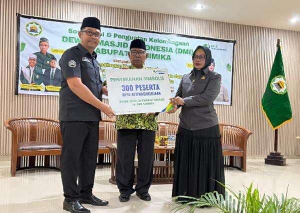Legislator Perindo Fasilitasi BPJS Ketenagakerjaan bagi 1.000 Takmir Masjid dan Gereja di Mimika
