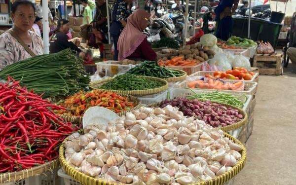 Cek Harga Pangan Hari Ini, Bawang Merah Melonjak 53 Persen Jadi Rp81 Ribu per Kg