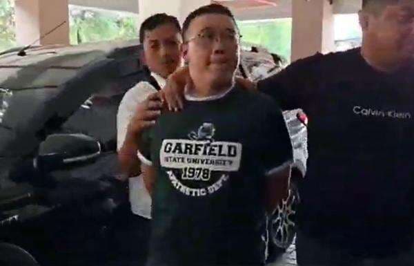 Polisi Tetapkan 2 Tersangka Pengusiran Nenek Elina, Begini Tampang Pelaku saat Diborgol