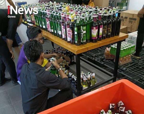 Pengelola THM Bebaskan Wanita Berhijab Ikut Party Depan Minol, MUI : Sangat Tidak Pantas Pengelola THM Bebaskan Wanita Berhijab Ikut Party Depan Minol, MUI : Sangat Tidak Pantas