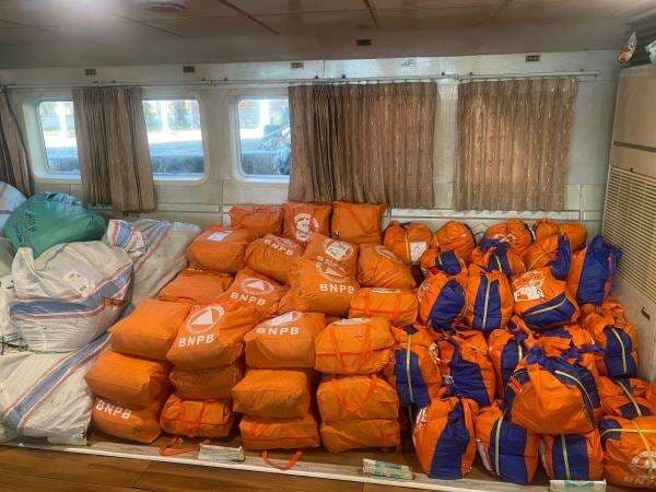 BNPB Klaim Bantuan Logistik Bencana Sumatera Cepat Disalurkan: Tidak Ada yang Tertahan di Posko