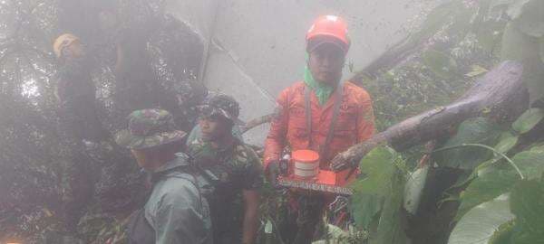 Tim Sar Gabungan Temukan Black Box Pesawat ATR 42-500