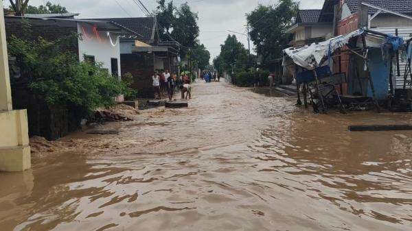 Hujan Deras Sungai Meluap, Puluhan Rumah Tergenang Banjir