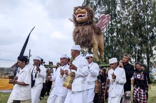 Ogoh-Ogoh Mengelilingi Junggo, Umat Hindu Batu Siap Jalani Nyepi