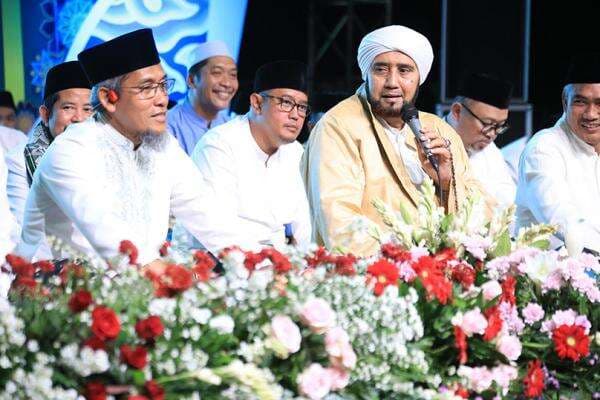 Jateng Bersholawat, Habib Syech Ingatkan ASN Jaga Integritas dan Berani Menerima Kritik