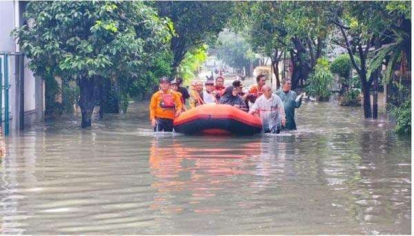 Hujan Intensitas Tinggi, 7 Kecamatan di Kota Bekasi Terendam Banjir