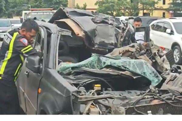 Bareskrim Ambil Alih Kasus Temuan Puluhan Ribu Pil Ekstasi di Kecelakaan Mobil Lampung Bareskrim Ambil Alih Kasus Temuan Puluhan Ribu Pil Ekstasi di Kecelakaan Mobil Lampung