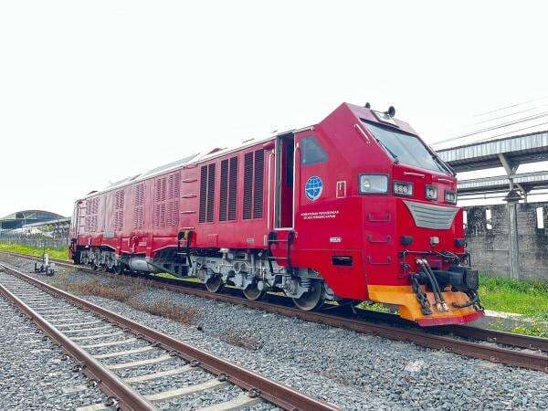 Banjir Rendam Jalur KA Pekalongan, DJKA Siagakan Kereta Penolong