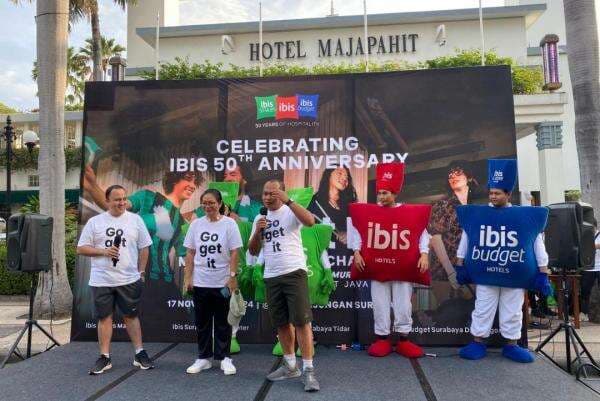 Rayakan 50 Tahun, Hotel Ibis Gelar Perayaan Spesial di Surabaya dengan Musik hingga Aksi Sosial