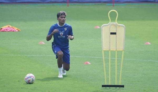 Gervane Kastaneer dan Ahmad Agung Latihan Bersama Persib, Siap Debut?