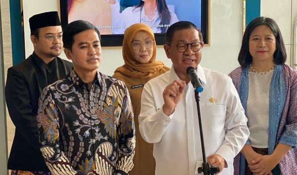 Macet Jakarta Tak Terelakkan, Pramono Dorong Warga Beralih ke Transportasi Umum