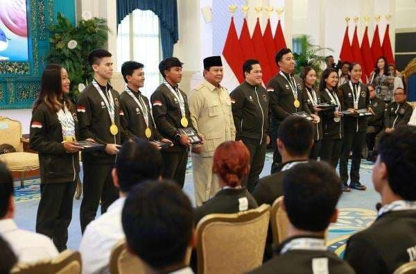 Serahkan Bonus Atlet Peraih Medali di SEA Games 2025, Prabowo: Jangan Hanya Diberi Terima Kasih!