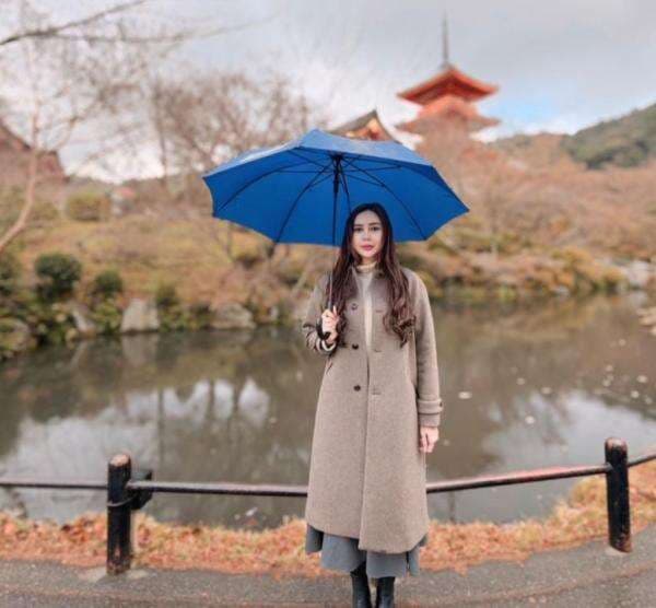 Gaya Aura Kasih Liburan Akhir Tahun di Jepang