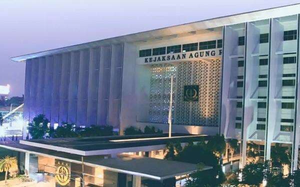 Geledah Rumah Eks Menhut Siti Nurbaya, Kejagung Amankan Dokumen