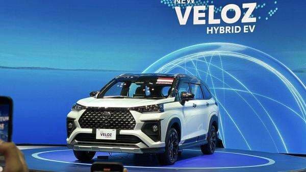 Toyota Veloz Hybrid Meluncur di Indonesia, Harganya Rp299 Juta