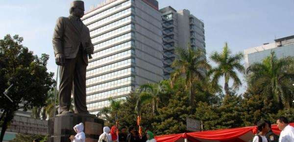 Pramono Akan Pindahkan Patung MH Thamrin dari Merdeka Selatan, Ternyata Ini Alasannya